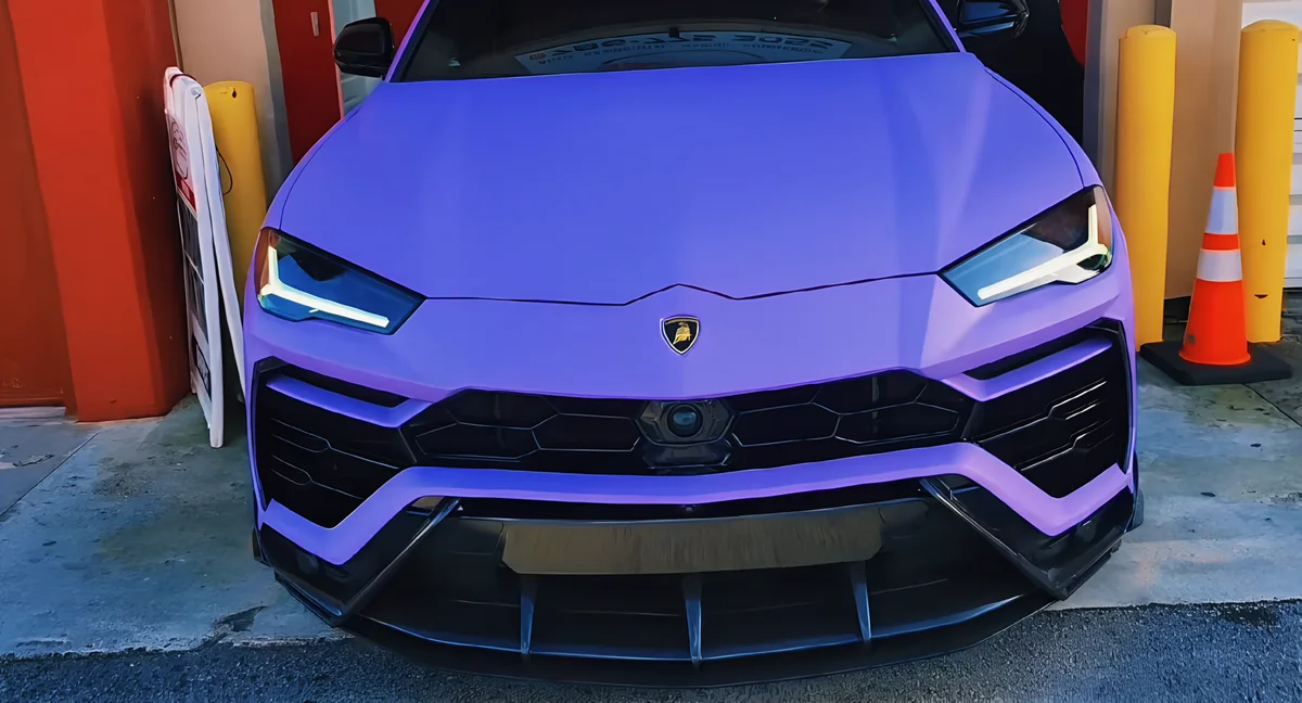 The same Urus from the front in a purple wrap