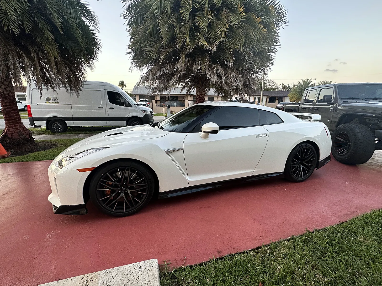 Nissan GT-R